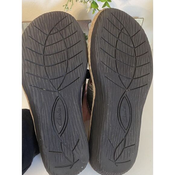 Clarks Artisan Larina Floral Thong Wedge Sandals Gold Women's Size 7M New No Box - Picture 8 of 16